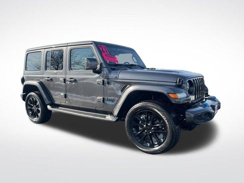 Used 2021 Jeep Wrangler Unlimited Sahara AWD/4WD image 3