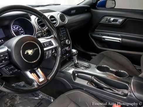 Used 2018 Ford Mustang GT w/ Black Accent Package RWD image 13