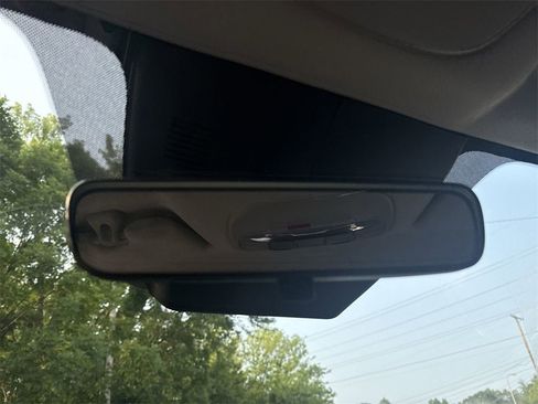 New 2025 Kia Sorento S image 38