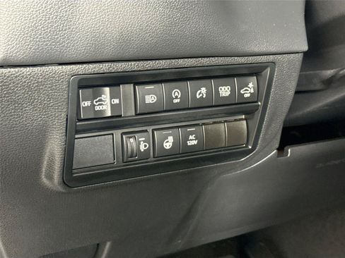 Used 2023 Toyota Tundra Limited w/ Power Package AWD/4WD image 16