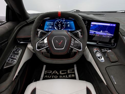 Used 2023 Chevrolet Corvette Stingray Premium Conv RWD image 44