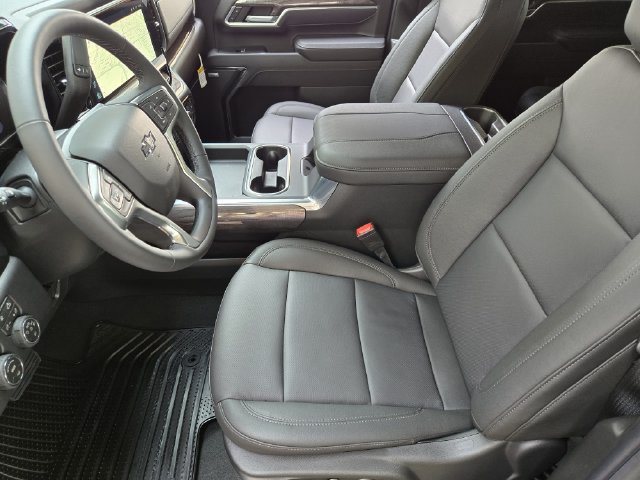 New 2026 Chevrolet Silverado 2500 LTZ w/ LTZ Plus Package AWD/4WD image 12