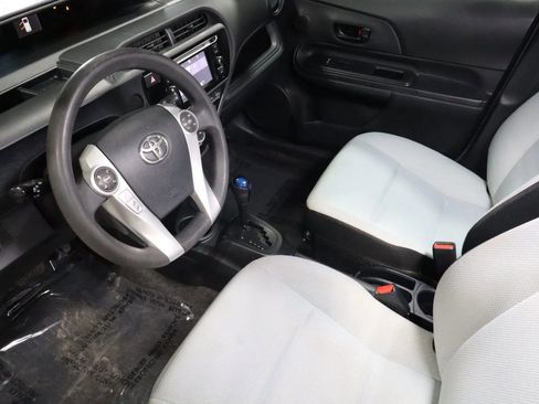 Used 2015 Toyota Prius C One image 8