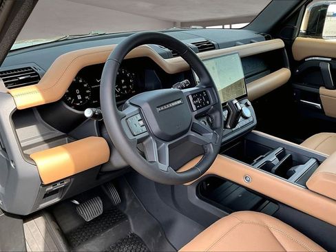 New 2026 Land Rover Defender 110 X-Dynamic SE AWD/4WD image 6