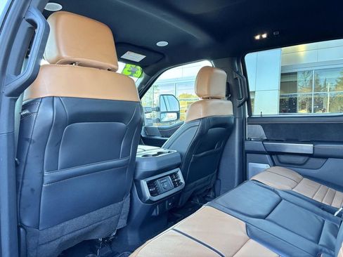 Used 2023 Ford F350 Platinum w/ FX4 Off-Road Package image 18
