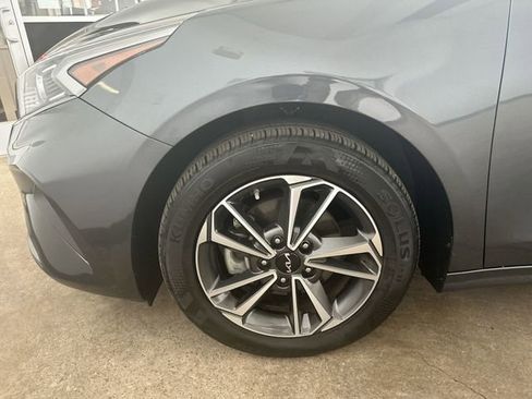 Certified 2023 Kia Forte LXS w/ LXS Technology Package FWD image 20