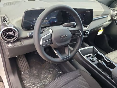 New 2026 Chevrolet Equinox LT image 17