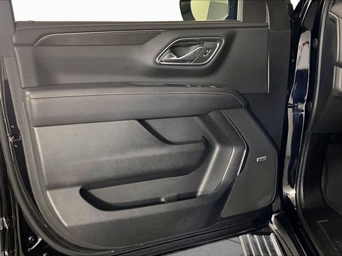 Certified 2024 GMC Yukon AT4 w/ AT4 Premium Plus Package AWD/4WD image 21