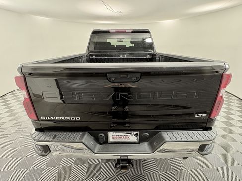 Used 2022 Chevrolet Silverado 2500 LTZ w/ Z71 Off-Road Package image 4