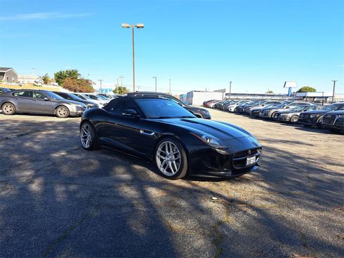 Used 2014 Jaguar F-TYPE S image 2