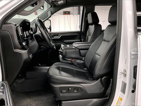 Used 2024 Chevrolet Silverado 3500 LTZ AWD/4WD image 46
