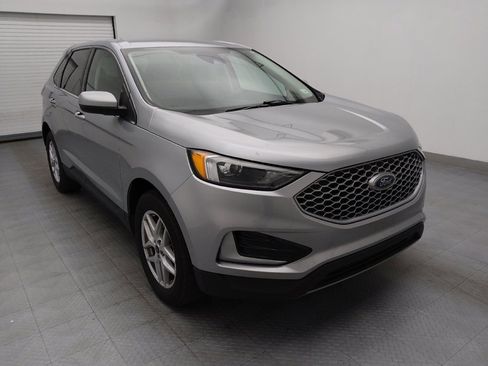 Used 2024 Ford Edge SEL image 13
