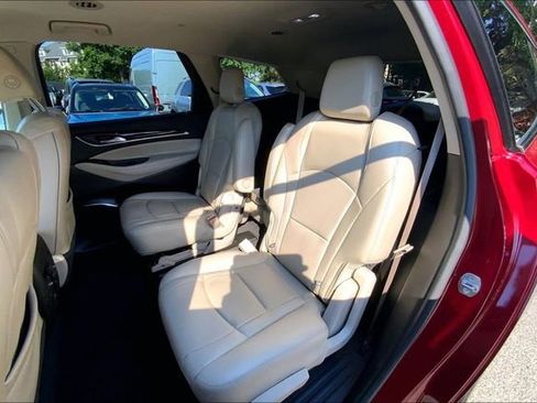 Used 2018 Buick Enclave Essence FWD image 16
