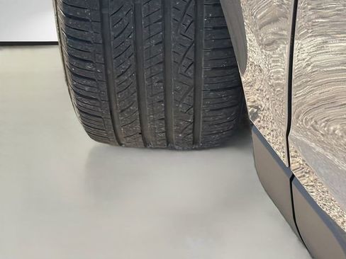 Used 2024 Ford Edge Titanium image 43