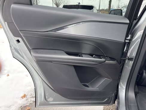 Used 2024 Cadillac Lyriq Tech image 28