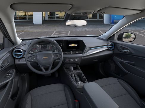 New 2026 Chevrolet Trax LS w/ LS Convenience Package FWD image 16