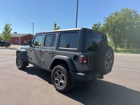 Used 2023 Jeep Wrangler Unlimited Sport AWD/4WD image 3