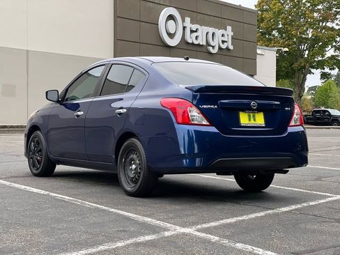 Used 2018 Nissan Versa SV FWD image 3