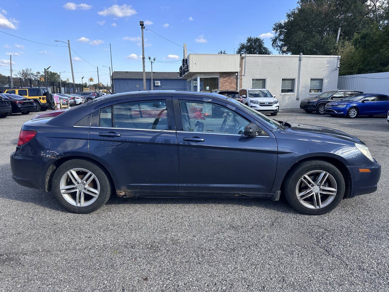 Used 2008 Chrysler Sebring Touring FWD image 4