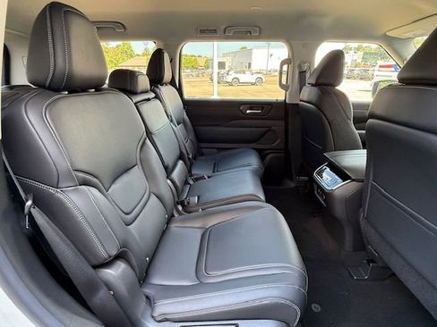 New 2026 Nissan Armada SV image 14