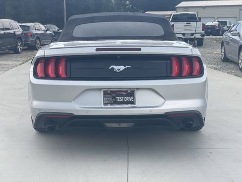 Used 2018 Ford Mustang Premium RWD image 5