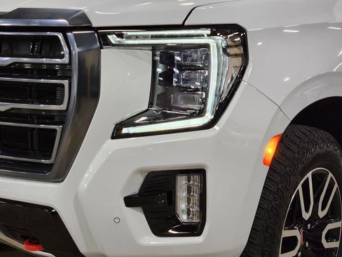 Used 2023 GMC Yukon XL AT4 image 14