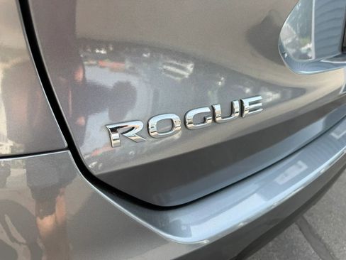 Used 2016 Nissan Rogue S AWD/4WD image 34