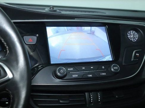 Used 2017 Buick Envision Essence image 30