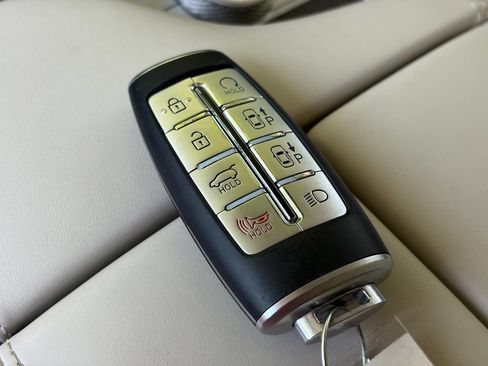 Used 2023 Genesis GV80 3.5T w/ Prestige Package AWD/4WD image 34