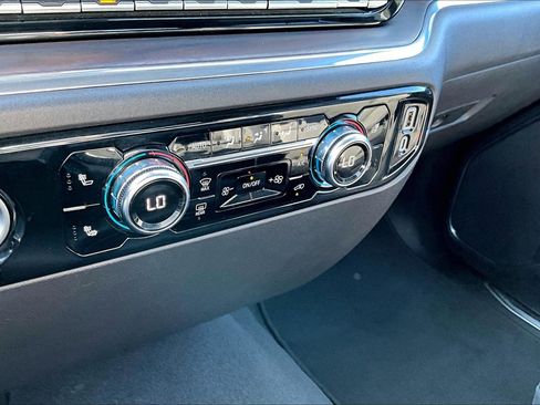 Used 2024 GMC Sierra 1500 SLT AWD/4WD image 25