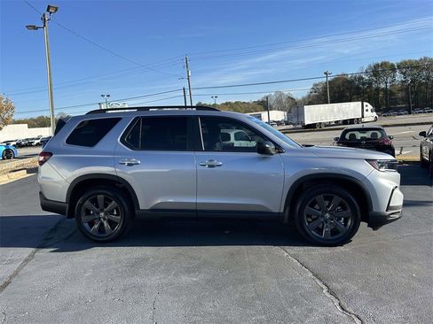 Certified 2025 Honda Pilot Sport image 26
