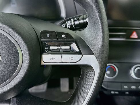 Certified 2024 Hyundai Elantra SE FWD image 22