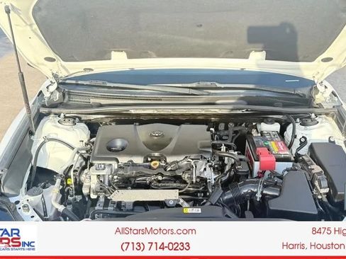 Used 2020 Toyota Camry SE w/ Carpet Mat Package FWD image 13