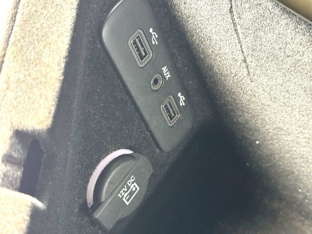 Used 2018 Dodge Challenger R/T w/ Driver Convenience Group RWD image 33