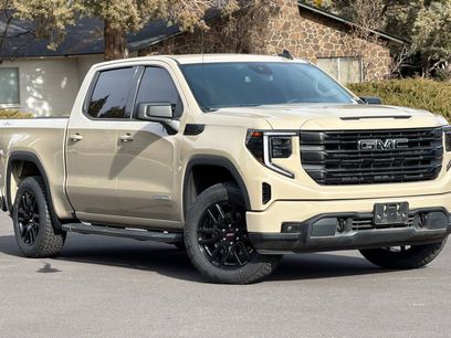 Used 2023 GMC Sierra 1500 Elevation w/ LPO, Elevation Black Package