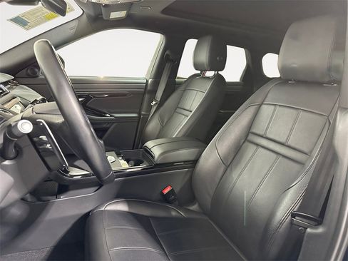 Used 2022 Land Rover Range Rover Evoque R-Dynamic S image 9