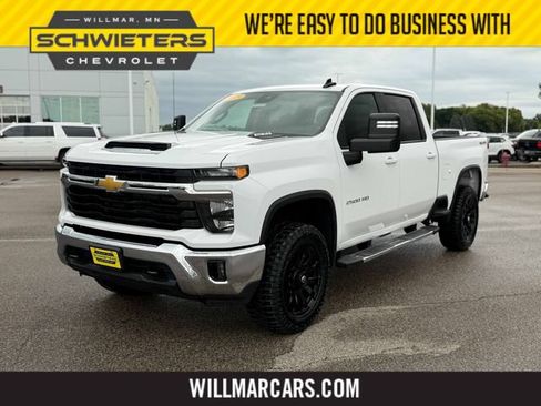 Used 2025 Chevrolet Silverado 2500 LT w/ Convenience Package AWD/4WD image 1