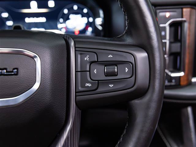 Used 2023 GMC Yukon XL Denali Ultimate AWD/4WD image 23