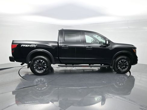 Used 2024 Nissan Titan PRO-4X w/ Pro-4x Convenience Package AWD/4WD image 4
