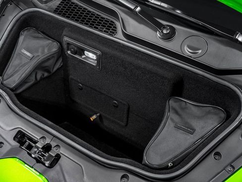 Used 2022 Lamborghini Huracan EVO RWD image 44