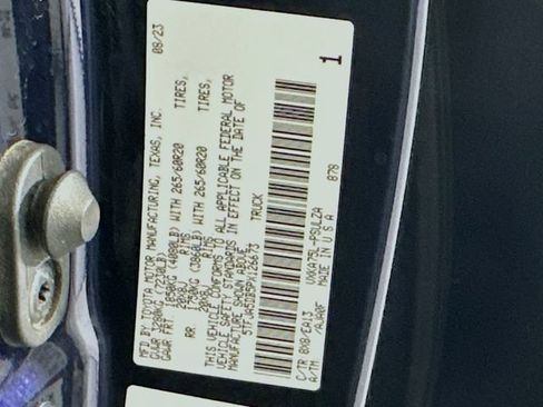 Used 2023 Toyota Tundra Limited w/ Power Package AWD/4WD image 30