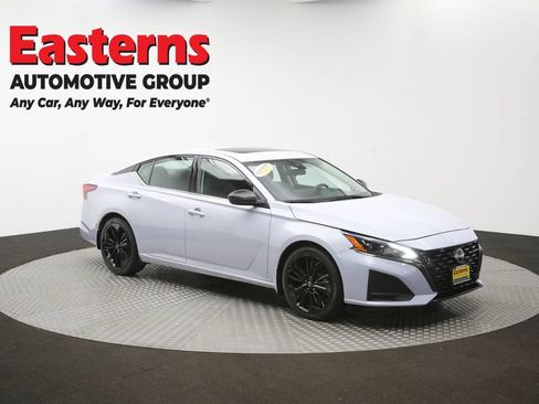 Used 2023 Nissan Altima 2.5 SR w/ SR Premium Package FWD image 50