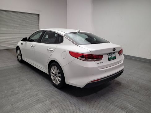 Used 2018 Kia Optima LX w/ 17" Alloy Wheels Package FWD image 5