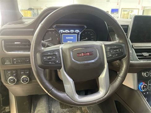 Used 2021 GMC Yukon SLT w/ SLT Premium Package image 10