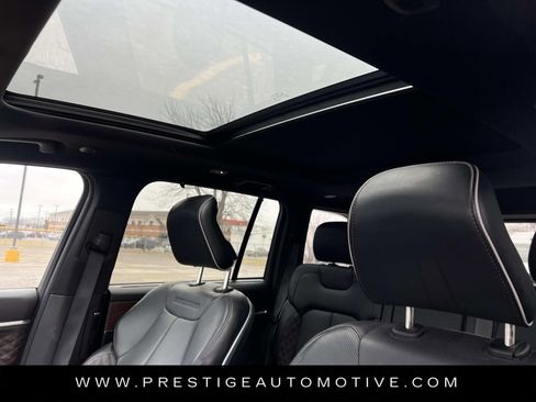 Used 2022 Jeep Grand Cherokee Summit w/ Luxury Tech Group V image 25