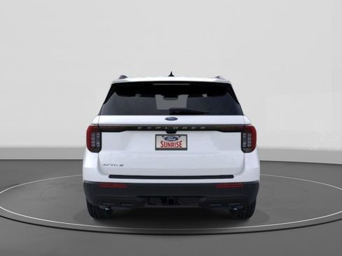 New 2026 Ford Explorer Active RWD image 5