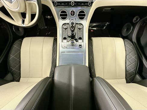 Certified 2020 Bentley Continental GT V8 image 24