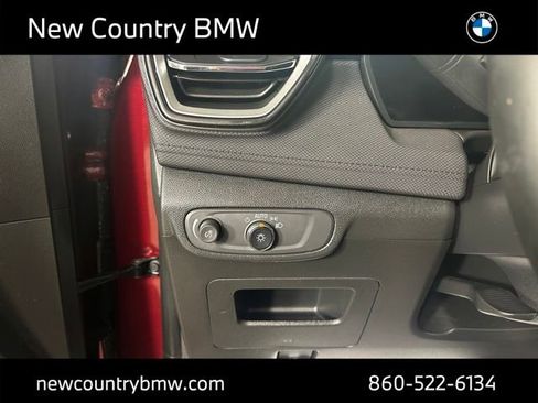 Used 2024 Chevrolet TrailBlazer LT w/ LT Cold Weather Package FWD image 13