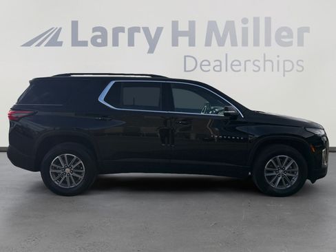 Used 2023 Chevrolet Traverse LT FWD image 6
