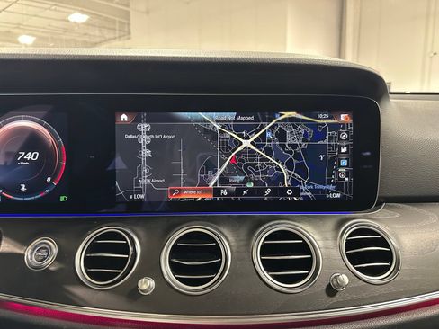 Used 2022 Mercedes-Benz E 350 Sedan image 27